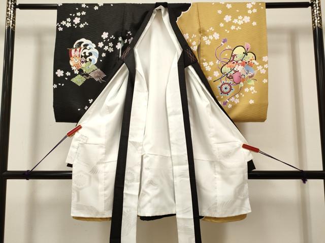 平和屋着物[]お宮参り　男の子　祝着　産着　初着　のしめ　刺繍　唐獅子花文　宝尽くし　黒地　金彩　未使用　DABH5161ea　