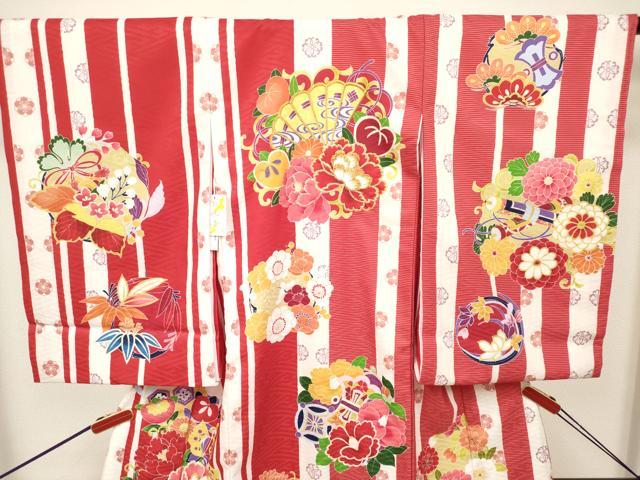 平和屋着物[]お宮参り　女の子　祝着　産着　初着　のしめ　駒刺繍　花蝶丸文　宝尽くし　未使用　DABH5169ea