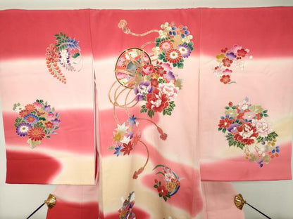 平和屋着物[]お宮参り　女の子　祝着　産着　初着　のしめ　駒刺繍　童子遊び　鼓花文　暈し染め　金彩　逸品　DABH5185ea