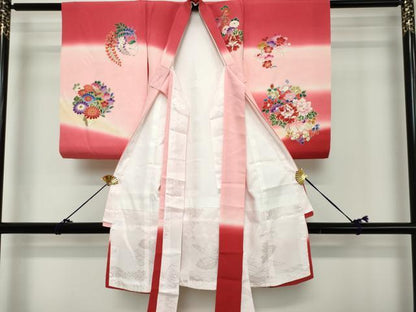 平和屋着物[]お宮参り　女の子　祝着　産着　初着　のしめ　駒刺繍　童子遊び　鼓花文　暈し染め　金彩　逸品　DABH5185ea