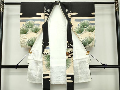 平和屋着物[]お宮参り　男の子　祝着　産着　初着　のしめ　刺繍　鷹　鷲　立波松文　金彩　逸品　DABH5189ea
