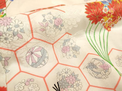 平和屋着物[]七五三　女の子　３歳　祝着　三つ身　扇面花文　亀甲繋ぎ　金彩　逸品　DABH5216ea