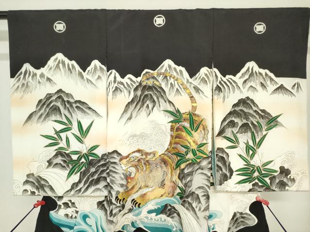 平和屋着物[]お宮参り　男の子　祝着　産着　初着　のしめ　刺繍　手描き　虎 寅　立波笹の葉文　金彩　逸品　DABH5227ea