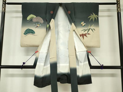 平和屋着物[]お宮参り　男の子　祝着　産着　初着　のしめ　兜　宝尽くし　笹松　富士山　暈し染め　逸品　DABH5237ea