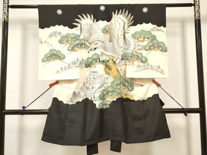 平和屋着物[]お宮参り　男の子　祝着　産着　初着　のしめ　駒刺繍　鷹　鷲　風景笠松文　金彩　逸品　DABH5293ea