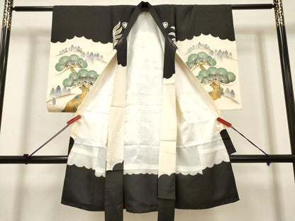 平和屋着物[]お宮参り　男の子　祝着　産着　初着　のしめ　駒刺繍　鷹　鷲　風景笠松文　金彩　逸品　DABH5293ea