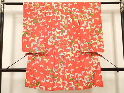 平和屋着物[]七五三　女の子　３歳　祝着　三つ身　舞蝶文　金彩　逸品　DABH5348ea