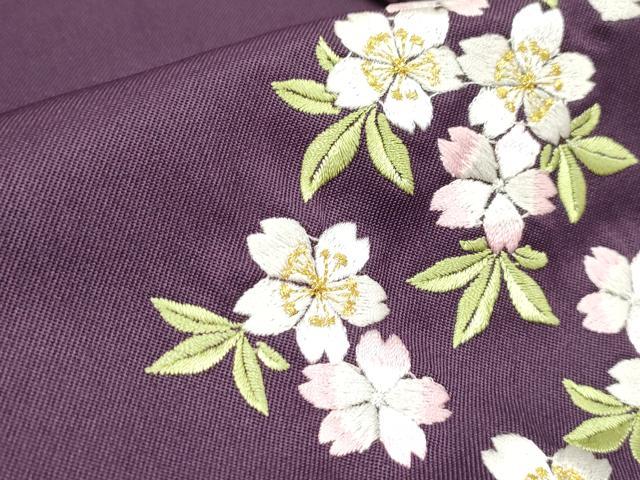 平和屋着物[]女の子　子供　行灯袴　総刺繍　舞桜文　葡萄色　金糸　洗える着物　未使用　DABH5433ea