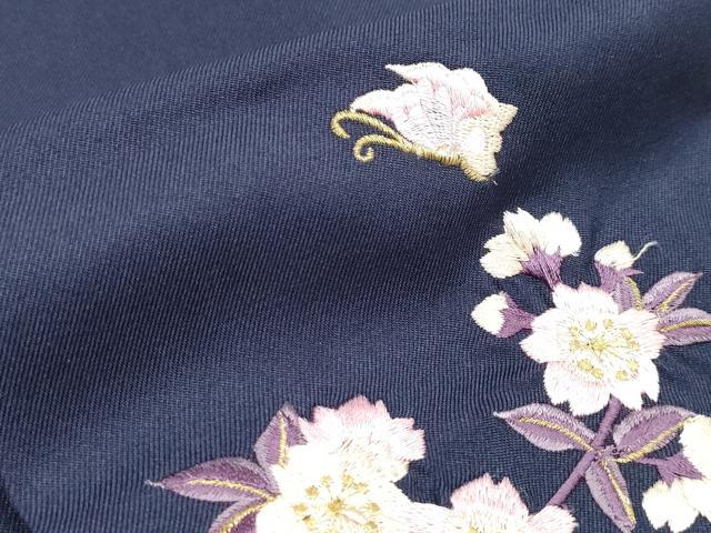 平和屋着物[]女の子　子供　行灯袴　総刺繍　舞蝶舞桜文　留紺色　金糸　洗える着物　DABH5446ea