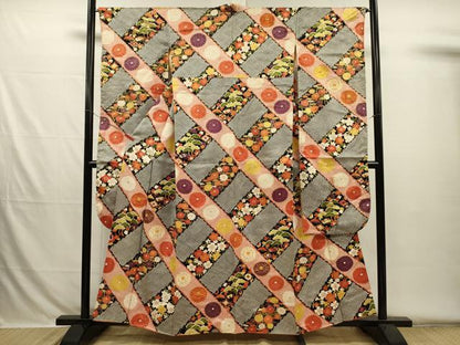 平和屋着物■豪華振袖　駒刺繍　草花文　宝尽くし　黒地　金彩　正絹　逸品　DABH5806ya