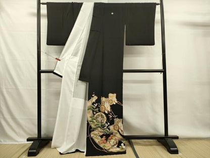 平和屋着物■豪華黒留袖　駒刺繍　雪輪御所車飛鶴花松文　金彩　ロング丈　正絹　逸品　DABH5968ya