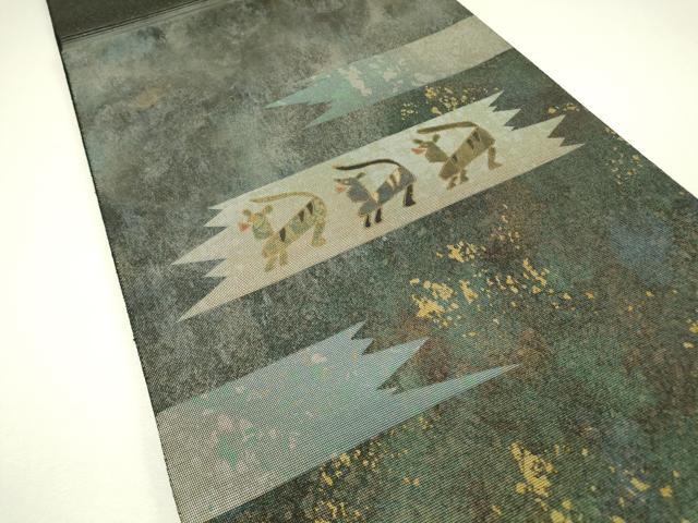 平和屋着物▼太鼓柄袋帯　螺鈿箔　動物文　金彩　引箔　反端付き　正絹　逸品　DABH6542az