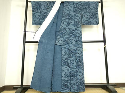 平和屋着物▽上質な小紋　単衣　藍　型染　飛鳥風景文　鬼しぼ縮緬　正絹　逸品　DABH6553az