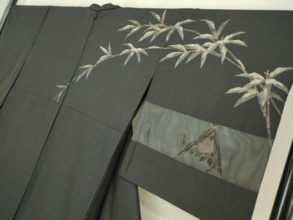 平和屋着物●訪問着　雪持ち笹　黒地　金彩　正絹　逸品　DABH6819az