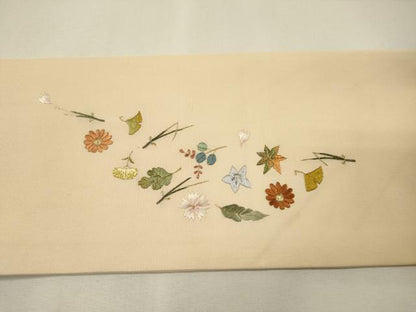平和屋着物●塩瀬　九寸名古屋帯　総刺繍　吹き寄せ花文　金糸　正絹　逸品　DABH7196fe