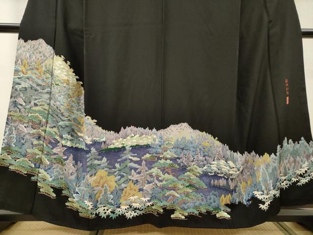 平和屋着物▼中国三大刺繍　スワトウ刺繍　汕頭刺繍　相良刺繍　蘇州刺繍　黒留袖　樹林文　正絹　逸品　DABH7410fe