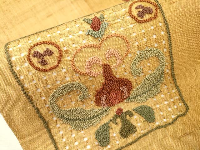 平和屋着物●中国三大刺繍　スワトウ刺繍　汕頭刺繍　相良刺繍　総刺繍　九寸開き名古屋帯　紬地　色紙洋花文　正絹　逸品　DABH7488fe