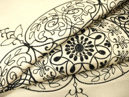 平和屋着物▼太鼓柄袋帯　総刺繍　花絵皿文　銀通し地　正絹　逸品　DABH7697fe