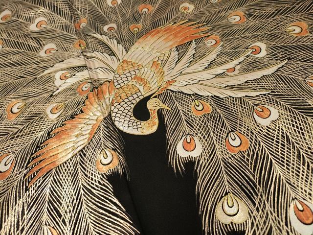平和屋着物▼ちぎり絵女流作家　谷口妙絵　黒留袖　孔雀　金彩　正絹　逸品　DABH7721fe