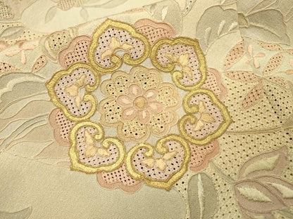 平和屋着物▼中国三大刺繍　スワトウ刺繍　汕頭刺繍　総刺繍　黒留袖　正倉院道長花文　暈し染　金銀彩　正絹　逸品　DABH7723fe