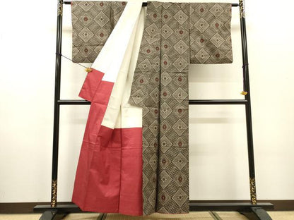 平和屋着物●本場大島紬　龍郷絣　花菱文　正絹　逸品　DABH7923fe