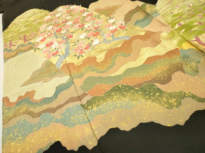 平和屋着物●東京手描友禅　安達雅一　黒留袖　駒刺繍　重ね山橘文　金彩　上代170万　仮絵羽　正絹　逸品　未使用　DABH7942fe