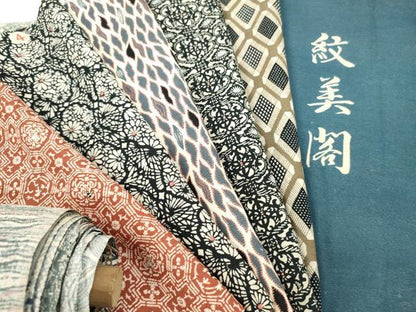 平和屋着物▼柄見本　反物　紋美閣　リメイク生地　材料　逸品　未使用　DABH8205zy