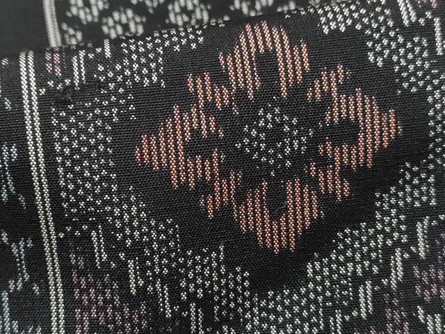 平和屋着物■上質な紬　亀甲花文　黒地　正絹　逸品　DABH8584qa