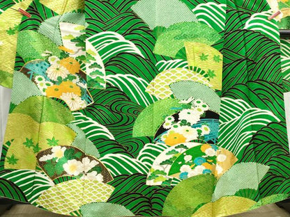 平和屋着物■豪華振袖　駒刺繍　流水地紙花松文　金彩　正絹　逸品　DABH8648qa
