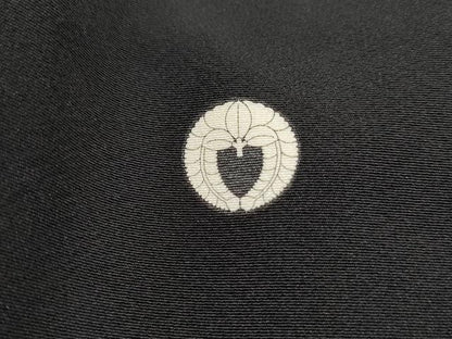 平和屋着物■豪華黒留袖　駒刺繍　立波飛鶴文　松竹梅　亀　暈し染め　金彩　正絹　逸品　DABH8816qa