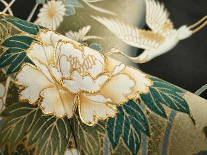 平和屋着物■豪華黒留袖　駒刺繍　扇面群鶴花文　牡丹　暈し染め　金彩　ロング丈　正絹　逸品　DABH8933qa