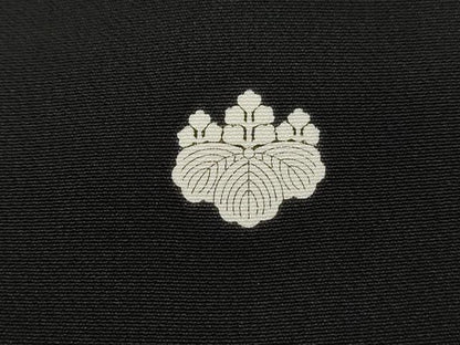 平和屋着物■豪華黒留袖　駒刺繍　扇面群鶴花文　牡丹　暈し染め　金彩　ロング丈　正絹　逸品　DABH8933qa