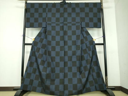 平和屋着物●本場大島紬　9マルキ　市松文様　正絹　逸品　DABH9124ps