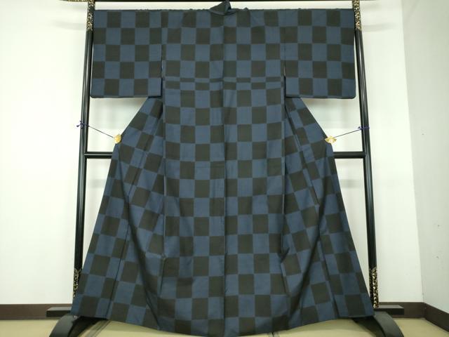 平和屋着物●本場大島紬　9マルキ　市松文様　正絹　逸品　DABH9124ps