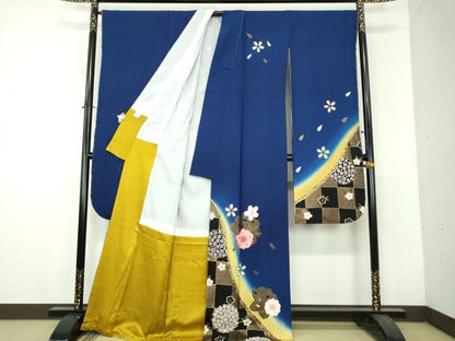 平和屋着物●豪華振袖　舞桜　暈し染め　金彩　正絹　逸品　DABH9134ps