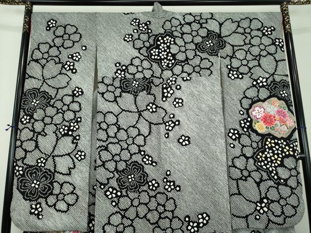 平和屋着物●豪華振袖　総絞り　駒刺繍　花手毬　黒地　金彩　正絹　逸品　DABH9136ps
