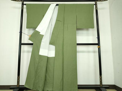 平和屋着物●上質な色無地　吉祥花地紋　松葉色　正絹　逸品　DABH9140ps
