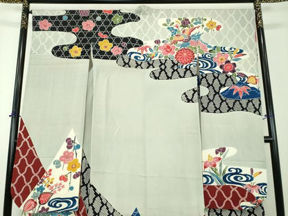 平和屋着物●豪華振袖　紅型　流水籬花鳥文　正絹　逸品　DABH9163ps
