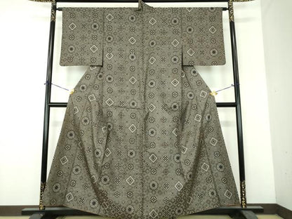 平和屋着物●本場大島紬　龍郷絣　花菱文　正絹　逸品　DABH9185ps