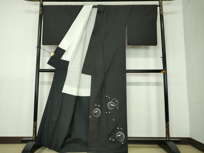 平和屋着物●本場大島紬　訪問着　作家物　総刺繍　立波に跳兎　舞桜　金糸　正絹　逸品　DABH9200ps