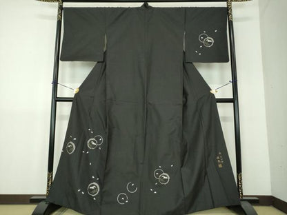 平和屋着物●本場大島紬　訪問着　作家物　総刺繍　立波に跳兎　舞桜　金糸　正絹　逸品　DABH9200ps