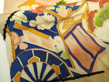 平和屋本店●アンティーク　大正ロマン　振袖　駒刺繍　扇面御所車飛鶴花文　暈し染め　黒地　金糸　正絹　逸品　DABH9225ps
