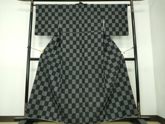 平和屋着物●上質な紬　市松亀甲柄　黒地　正絹　逸品　DABH9237ps