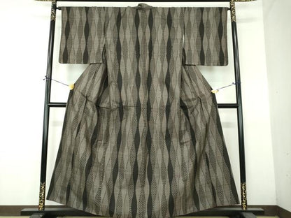 平和屋着物●本場大島紬　7マルキ　立涌花文　正絹　逸品　DABH9247ps