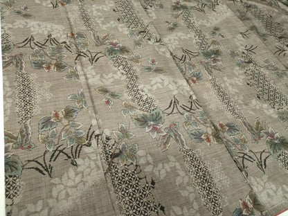 平和屋着物●本場大島紬　9マルキ　舞蝶花文　正絹　逸品　未使用　DABH9251ps