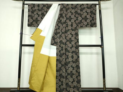 平和屋着物●本場大島紬　9マルキ　舞花文　ますいわ屋扱い　正絹　逸品　DABH9252ps