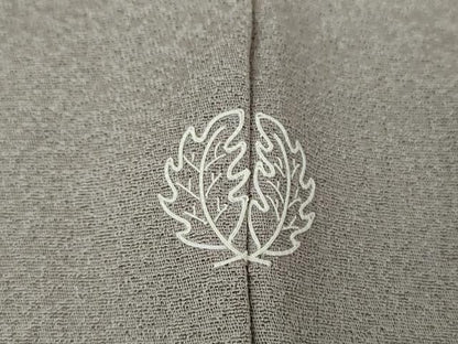 平和屋着物●上質な色無地　霞地紋　薄鈍色　正絹　逸品　DABH9259ps