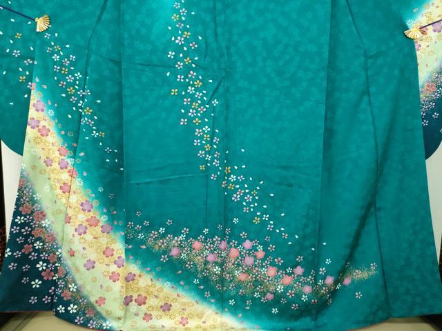 平和屋着物●豪華振袖　駒刺繍　舞桜　舞梅　暈し染め　金彩　正絹　逸品　DABH9509ps