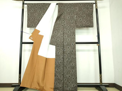 平和屋着物●本場大島紬　7マルキ　麻の葉文様　高島屋扱い　正絹　逸品　DABH9713ps