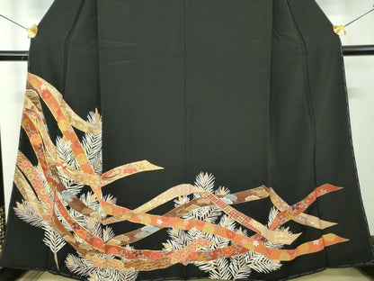 平和屋着物●豪華黒留袖　駒刺繍　鳳凰花熨斗文　若松葉　金銀彩　正絹　逸品　未使用　DABH9726ps